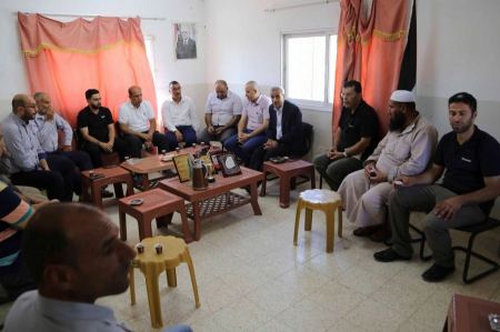 قلقيلية: المحافظ يتفقد بلدة باقة الحطب ويؤكد على حق المواطنين في استصلاح أراضيهم.